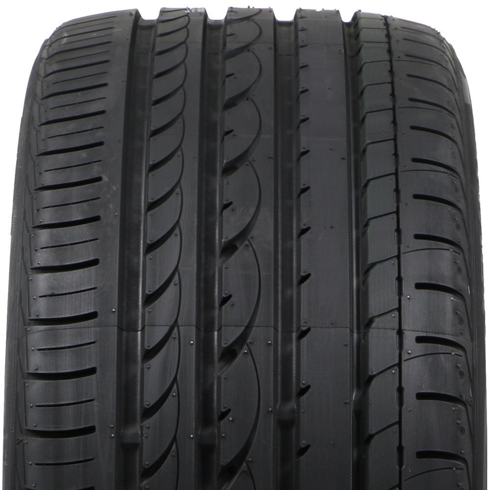 Yokohama ADVAN Sport V403 tire